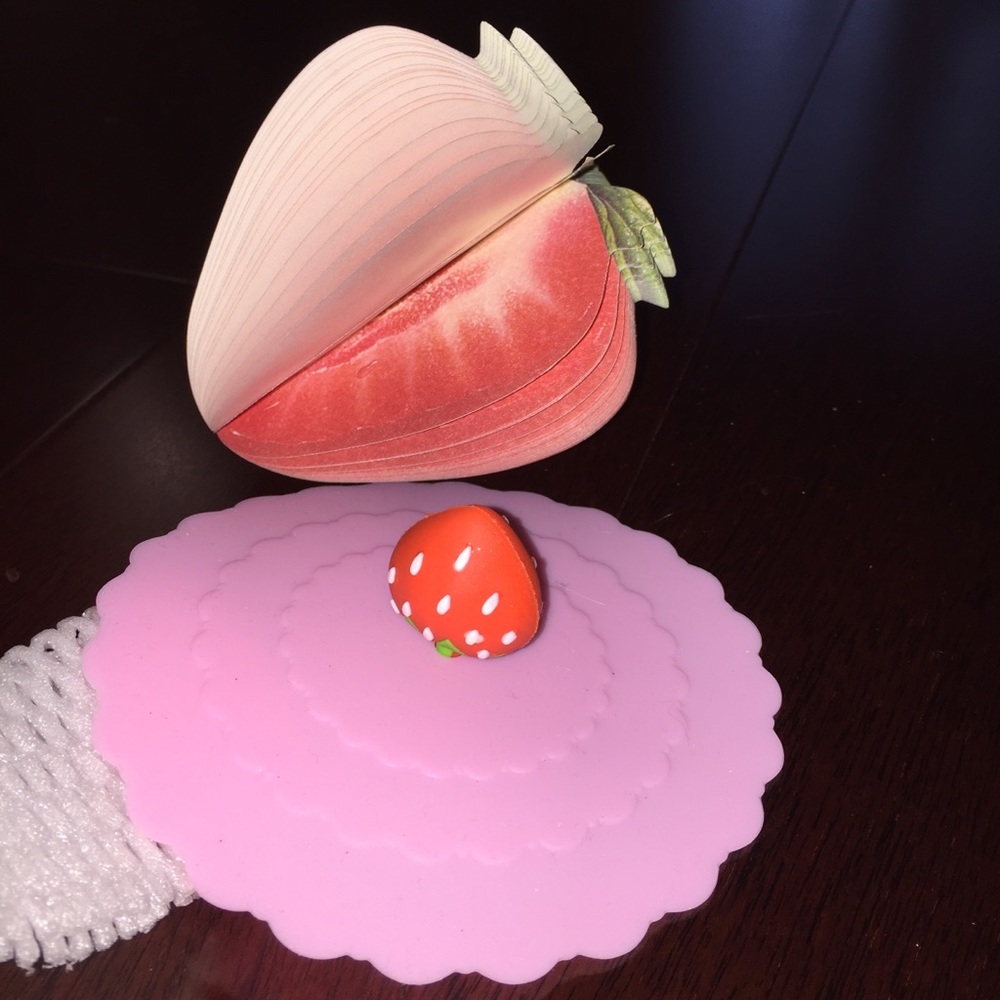 2/$20 Strawberry Cup Lid 3D Memo Notepad Silicone